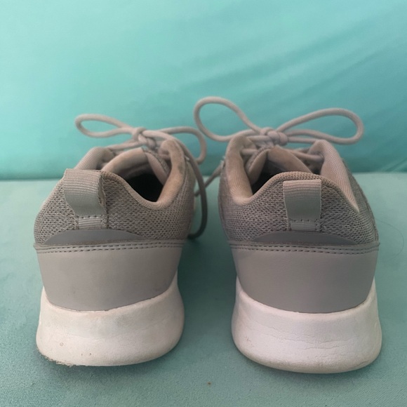 Grey Active Tennis Shoe (Adidas Women’s Advantage Sneaker) - Picture 7 of 9